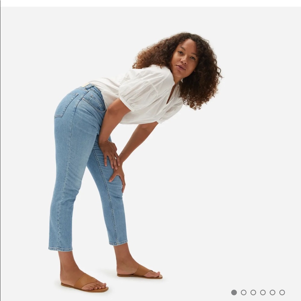 LIKE NEW Everlane Curvy Cheeky Jean Cropped Sky Blue Wash
